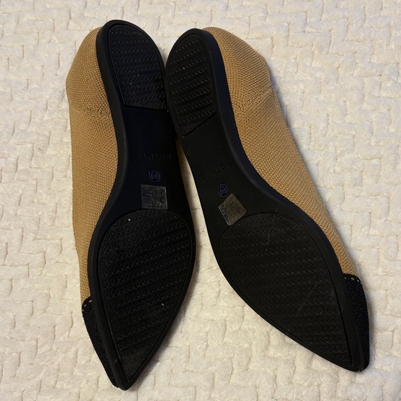 Like new Rothy’s size 7 - Picture 2 of 3